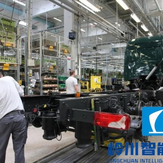 自卸車(chē)總裝流水線(xiàn)